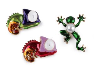 Brož žába, chameleon