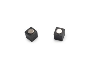 Magnet k vystavení knoflíků a drobného zboží 8x8 mm