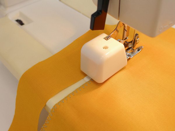 Patka overlocková s bočním ořezem