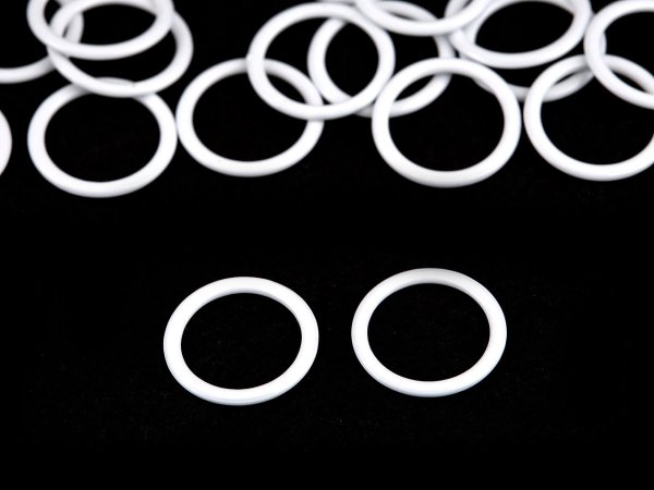 Kroužek Ø12 mm kovový lakovaný