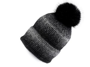 Dámská zimní čepice s bambulí