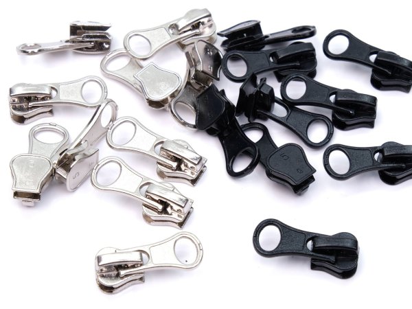 Jezdec ke kostěným zipům No 5 autolock černý