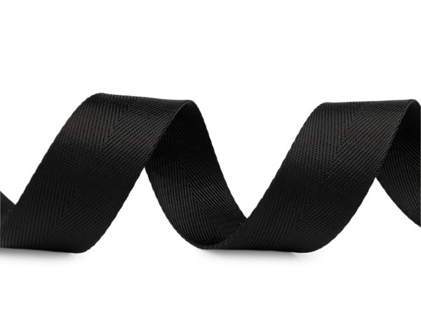 Hladký popruh s leskem šíře 32 mm