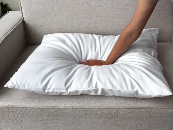 Polštář z dutého vlákna 70x90 cm se zipem pro penziony a hotely