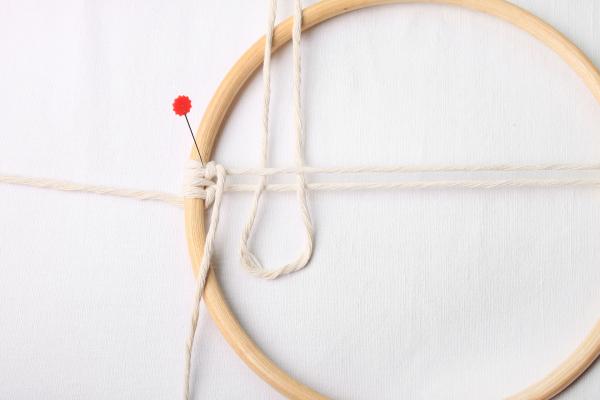 N�vod na macrame dekoraci v kruhu