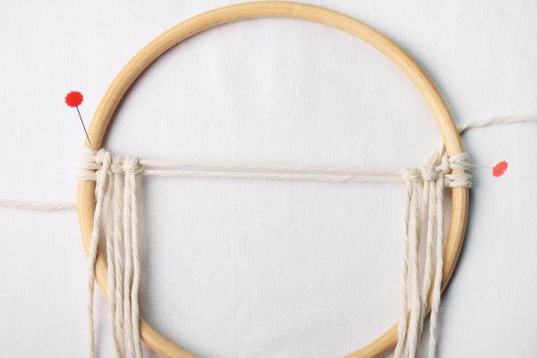 N�vod na macrame dekoraci v kruhu
