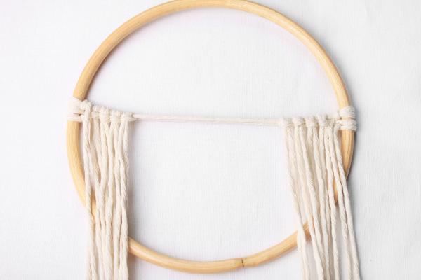N�vod na macrame dekoraci v kruhu