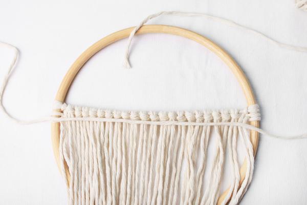 N�vod na macrame dekoraci v kruhu