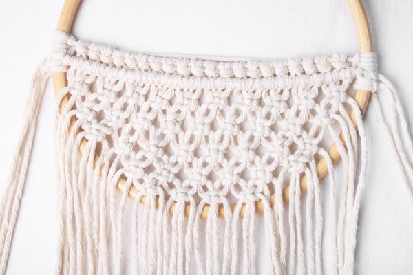 N�vod na macrame dekoraci v kruhu
