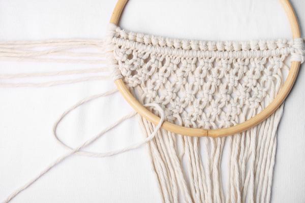N�vod na macrame dekoraci v kruhu