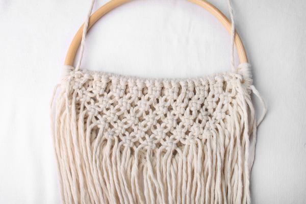 N�vod na macrame dekoraci v kruhu