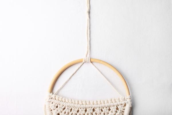 N�vod na macrame dekoraci v kruhu